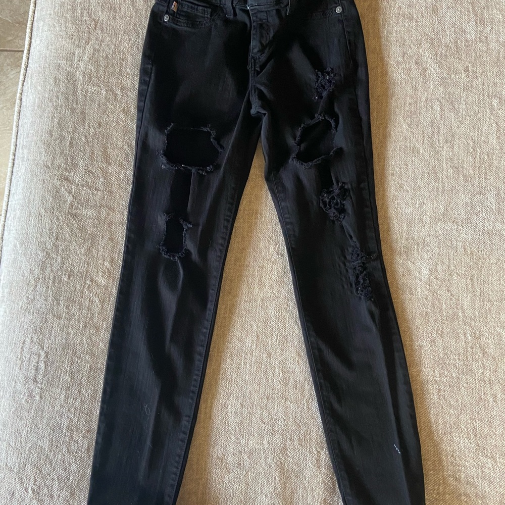 Black distressed jeans